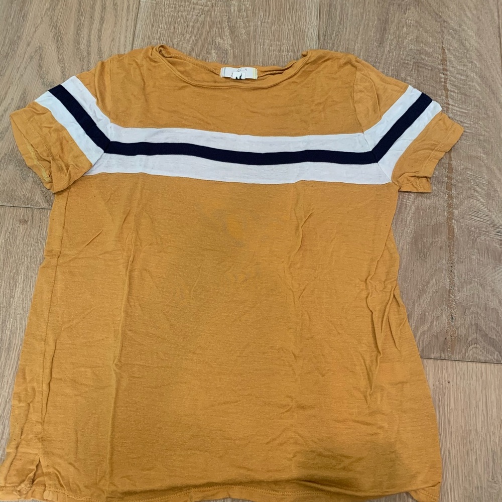 yellow tee
